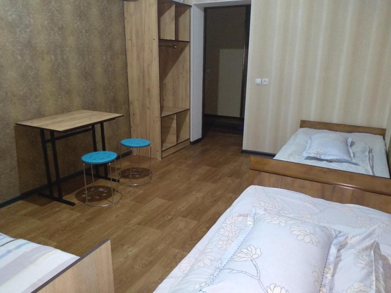Medi Guest House Osh Exterior foto